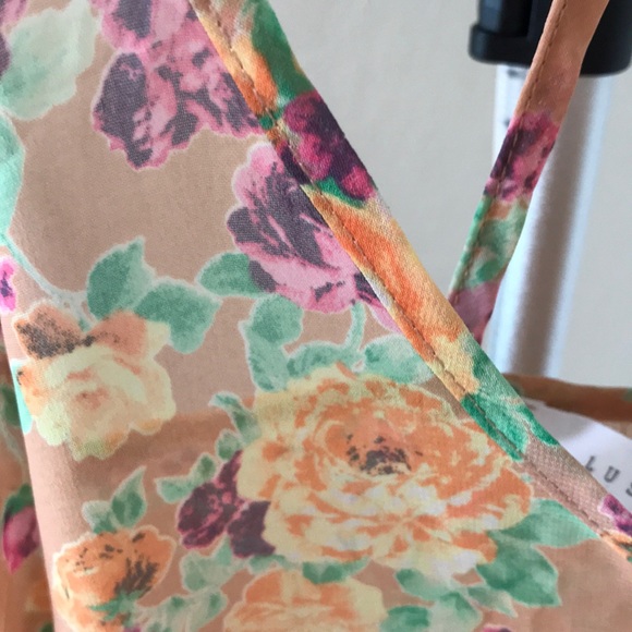 Lush top - Picture 5 of 6